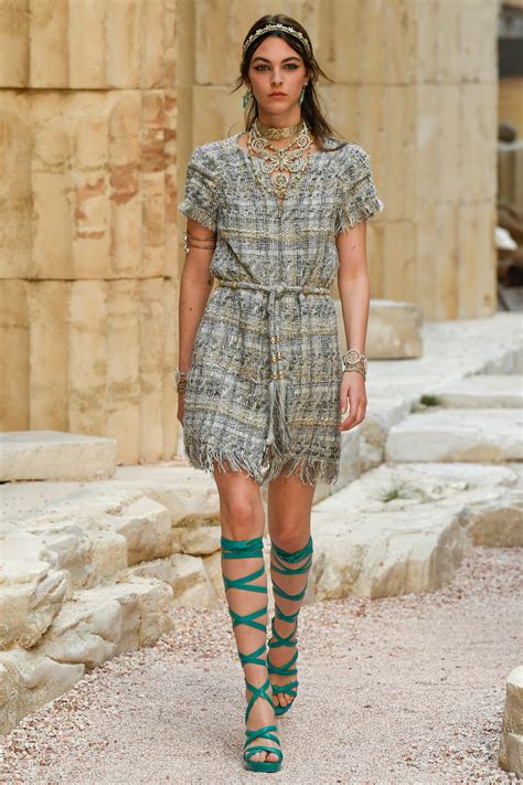 chanel moda 2018|Chanel resort dresses.